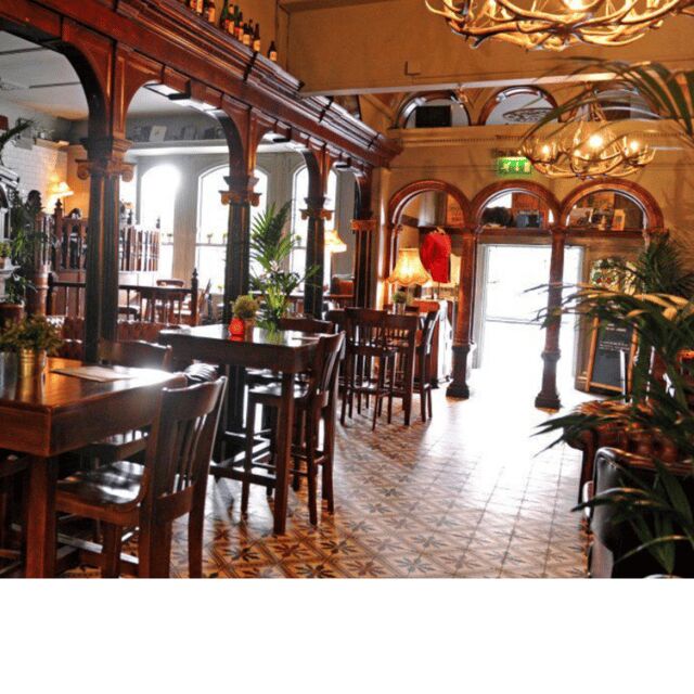 Private Beatles & Beer Bus tour 4 hour & drinks 1-8 people - Key Points