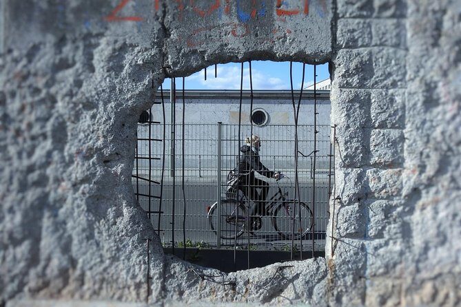 PRIVATE BEHIND THE BERLIN WALL and COLD WAR BERLIN TOUR - Why Choose the Private Cold War and Berlin Wall Tour?