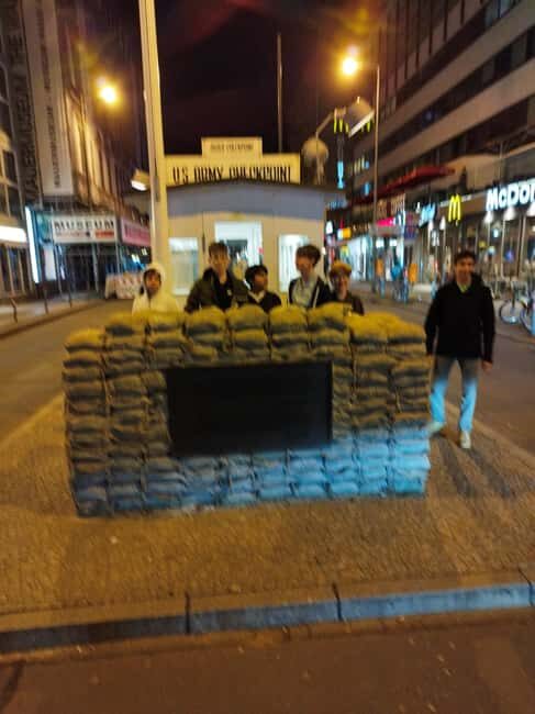 Private Berlin by Evening/Night Minivan, Driver aand Guide - Who Is This Tour Best Suited For?