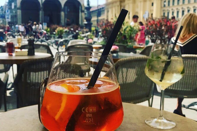 PRIVATE - Best Munich Cocktail Tour - all inclusive - The Drinks and the Guide Experience