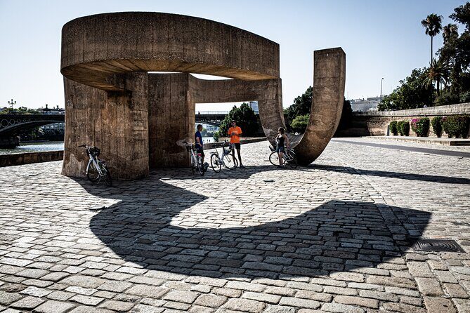 Private Bike Tour Seville - Seville Cathedral & Alcázar