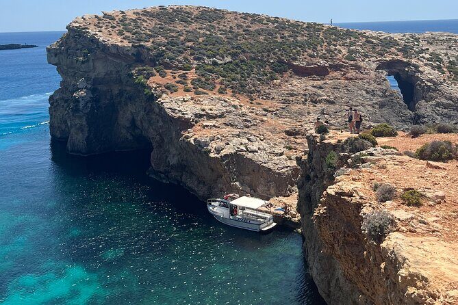 Private Boat Charter Blue Lagoon Crystal Lagoon and Comino - Key Points
