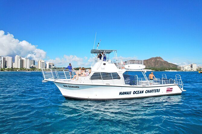 Private Boat Charter in Waikiki for Snorkeling and Events - Key Points