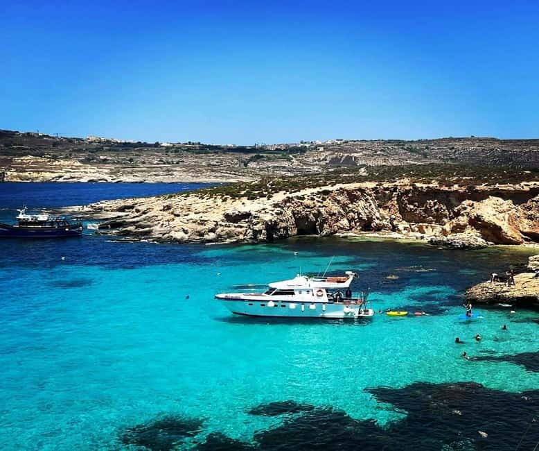 Private Boat Charter Rio 44 Full/half day Private Cruises - Comfort and Practical Details