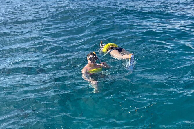 Private Boat Cruise of Waikiki! Snorkel, Sightseeing, Sea Life! - Who Would Love This?