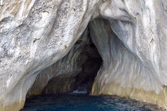 Private Boat Experience: Experience the Sea of Capri at its best 4 hours - Final Thoughts: Who Is This Tour For?