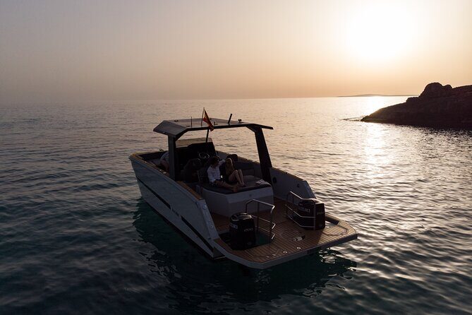 Private boat rental with skipper in Palma de Mallorca - What to Expect from Your Mallorca Private Boat Trip