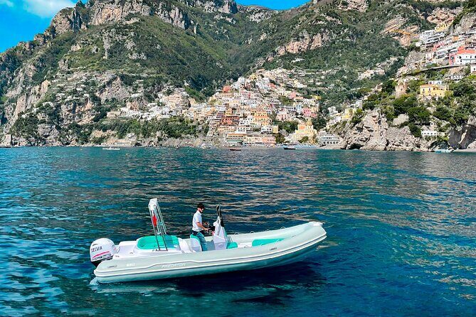 Private Boat Tour: 90 minutes in Amalfi Coast with snacks and drinks - Key Points