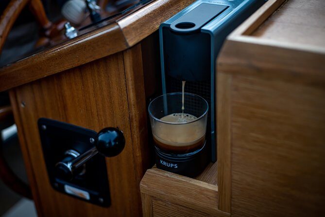 Private Boat Tour Amsterdam - 90 Min incl. welcome drink on historic saloon boat - The Bottom Line