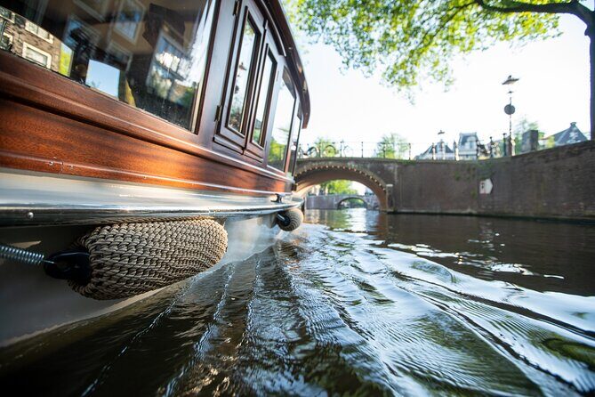 Private Boat Tour Amsterdam - 90 Min incl. welcome drink on historic saloon boat - FAQs