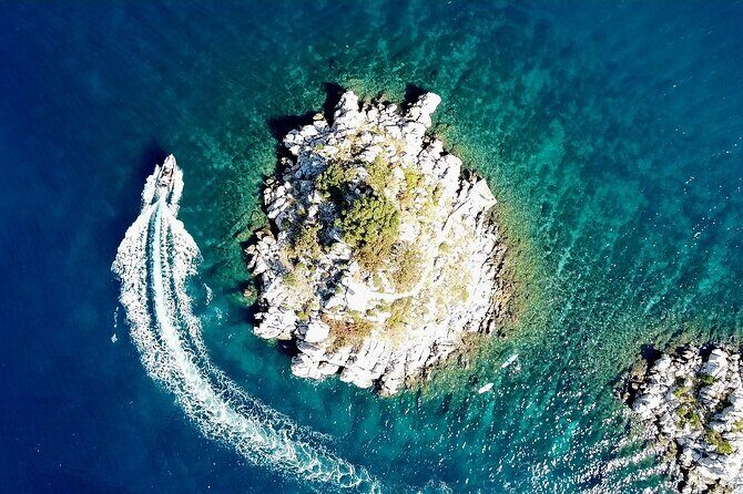 Private boat tour Blue Lagoon and 3 Islands from Trogir or Split - The Price and Value