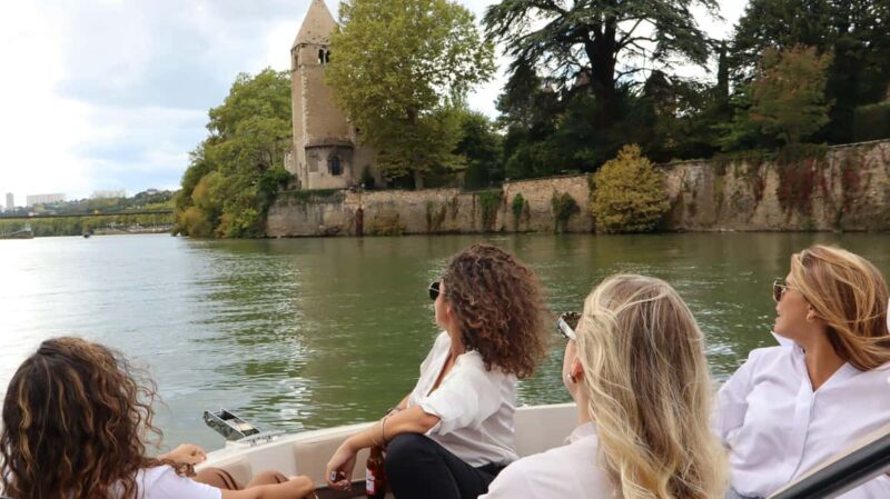 Private boat tour in Lyon city center with skipper - The Value of a Private Cruise
