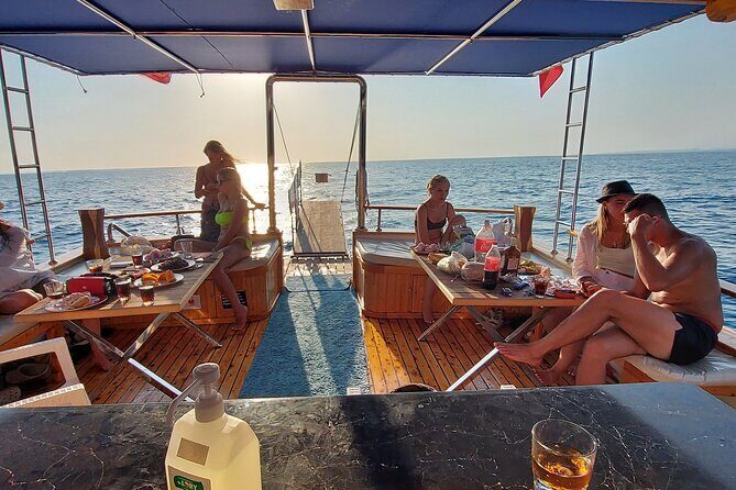 Private Boat Tour n Side - An In-Depth Look at the Experience