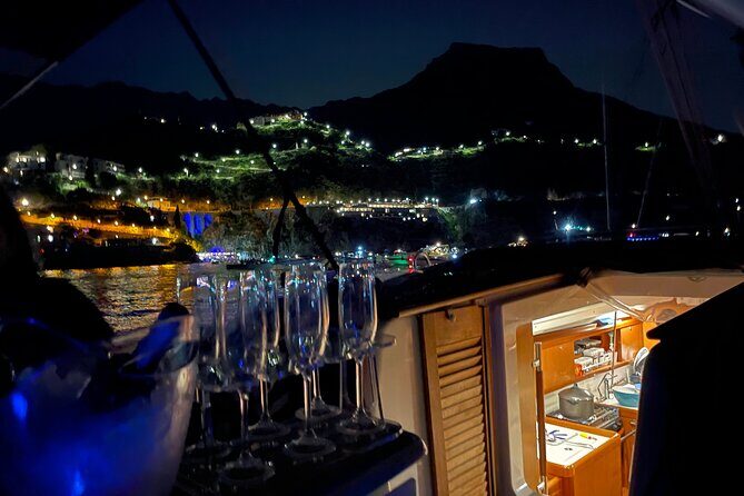 Private boat tour of the Amalfi coast or Capri - The Experience: What to Expect