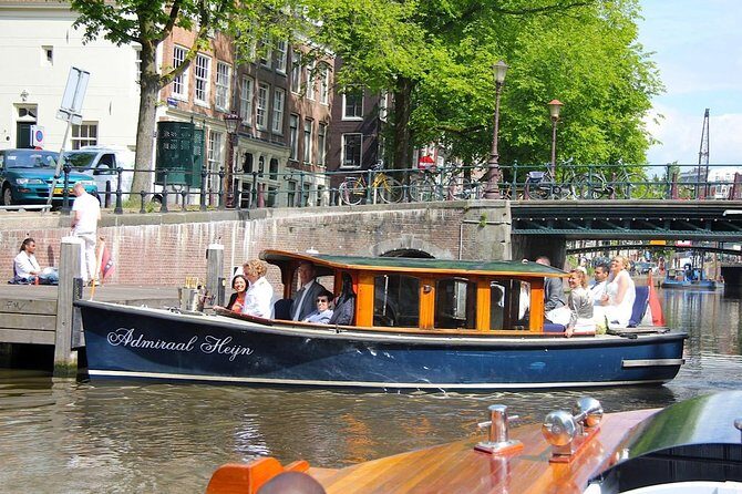 Private boat tour on a electric saloon boat - Is This Tour Worth the Price?