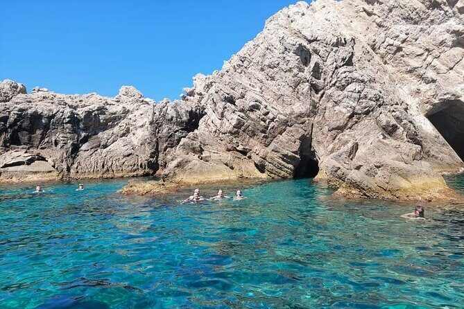 Private boat tour to Blue cave and Elaphiti islands with drinks - Who Will Love This Tour?