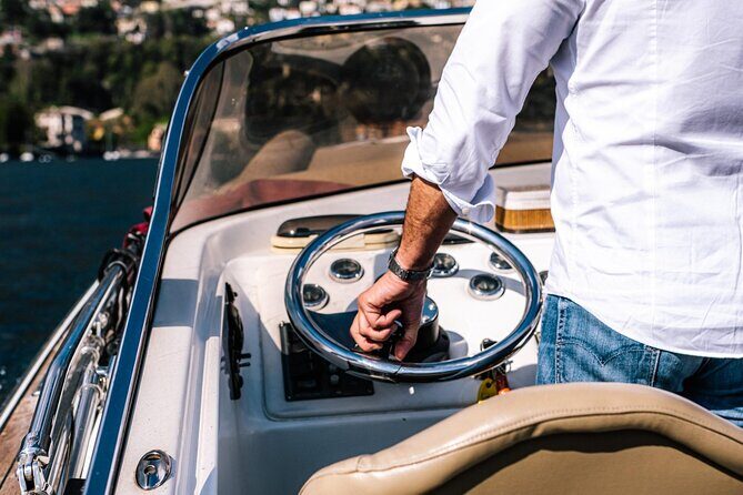 Private Boat Tour with Open Bar Lake Como 7 Pax - Key Points