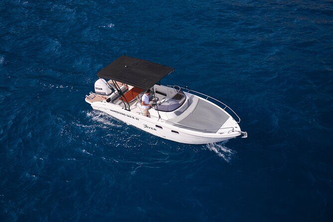 Private Boat Tour with Saver 7.50 WA - Returning to Positano