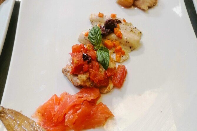 Private boat tour with wine and and food aperitif - Who Will Enjoy This Tour?