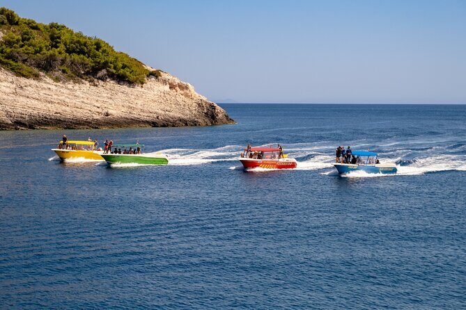 Private boat transfer Split/ Split airport - Hvar - The Sum Up