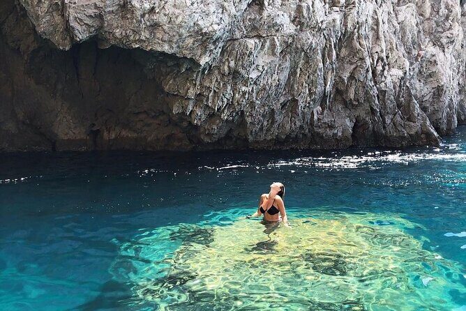 Private boat trip to Capri - FAQ