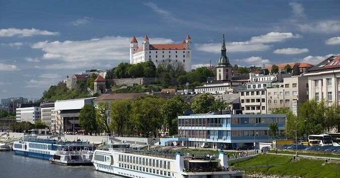 Private Bratislava Day Trip from Budapest with lunch - Why This Tour Works Well
