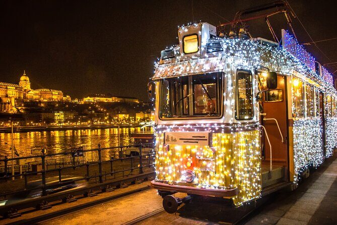 Private Budapest Christmas Market Tour with Chimney Cake & Mulled Wine - What to Expect from the Budapest Jewish Quarter Christmas Tour