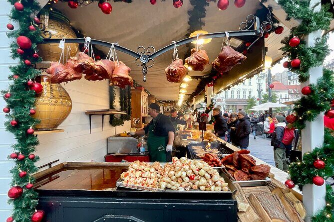 Private Budapest Christmas Market Tour with Chimney Cake & Mulled Wine - Who Should Book This Tour?