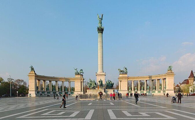Private Budapest Sightseeing Tour: Royal Castle, Heroes Square, Chain Bridge - A Deep Dive into the Tour Experience