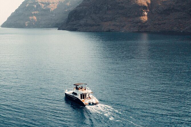 Private Caldera Cruise with Power Catamaran ENJOY incl. Meal & Drinks - FAQ