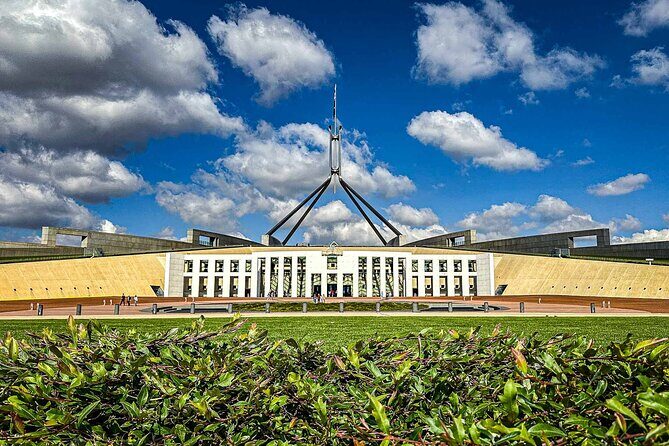 Private Canberra Day Tour from Sydney: Parliament & War Memorial - Key Points