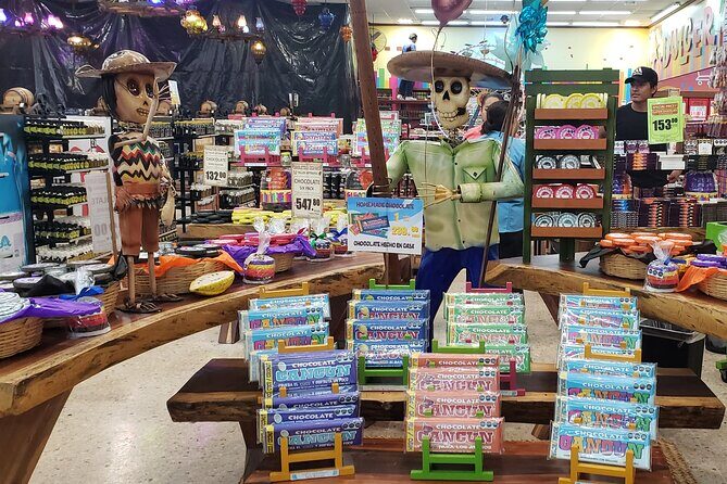 Private Cancun Shopping and City Tour - The Landmarks and the Drive Along Boulevard Kukulcan