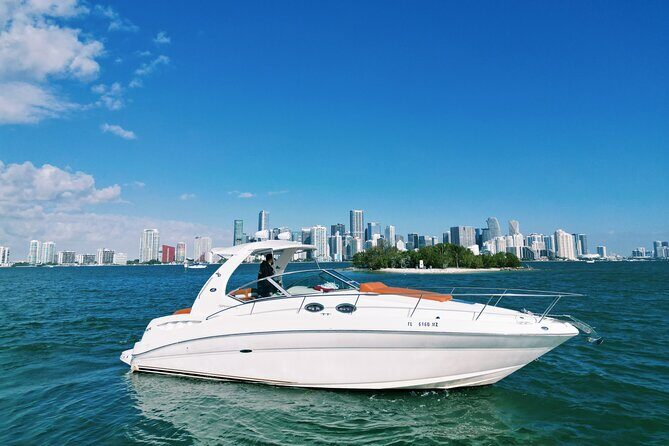 Private Captained Boat Tour in Miami for up to 12 Passengers - Breaking Down the Itinerary and Stops
