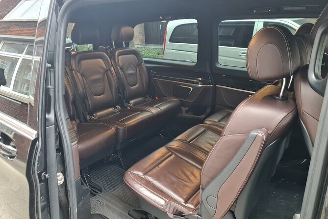 Private Car or Minivan Amsterdam to Schiphol Airport - What to Expect from this Private Transfer Service