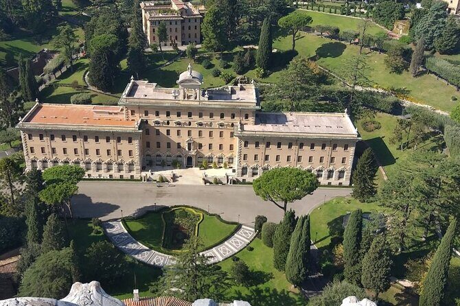 Private Car Transfers from Airport to Rome City - Vehicle Comfort and Amenities