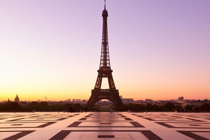 Private car with a driver in Paris - The Sum Up