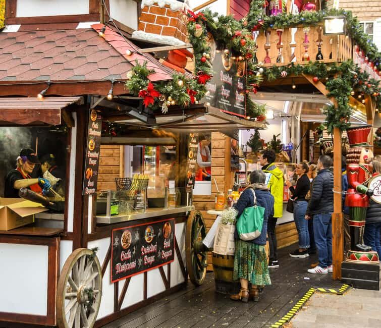 Private Cardiff Christmas Lights Walk With Welsh Cakes - Setting the Scene: A Cozy Walk Through Cardiff’s Christmas Lights
