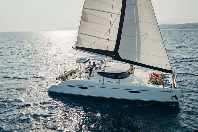 Private CATAMARAN daytrip - Lindos/ Rhodos with Lunch and drinks - Key Points