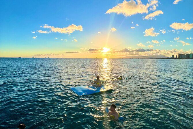 Private Catamaran Sunset Sail in Waikiki - FAQs