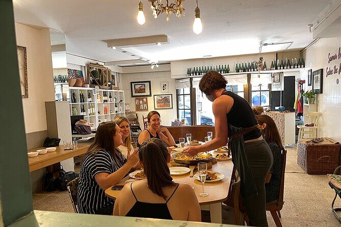 Private Cava Sabrage and Paella Class in Barcelona - What to Expect: A Step-by-Step Look at the Experience