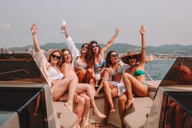 Private Charter in Catamaran Alexa by Barcelona 12 pax 2/4/8 HS - Analyzing the Value