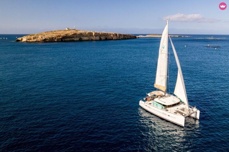 Private Charter to Comino & Surroundings - Key Points