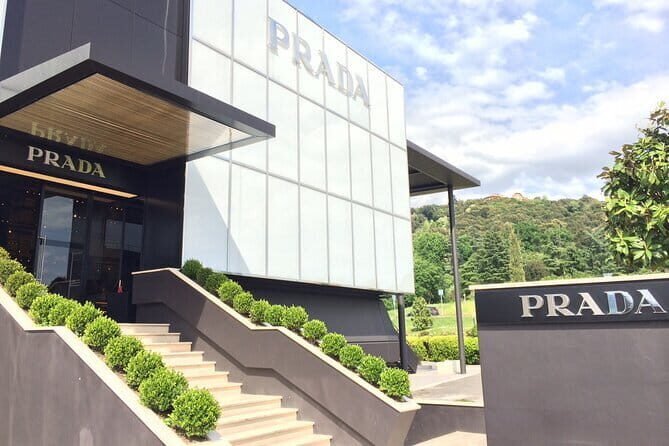 Private Chauffeur for shopping to "The Mall" and Prada Outlet (Space) - FAQ