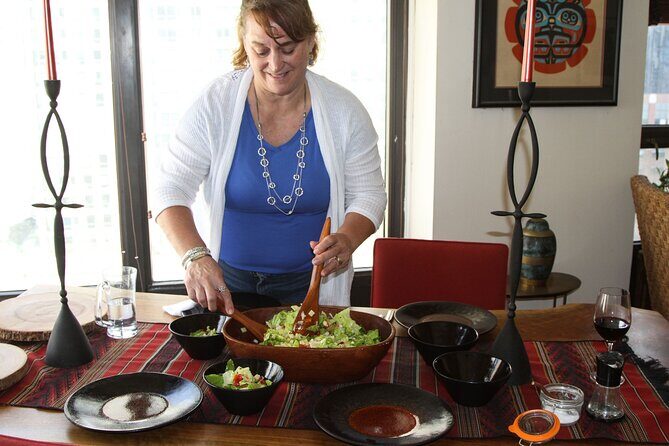 Private Chicago-style deep dish pizza or pasta making class - A Closer Look at the Experience