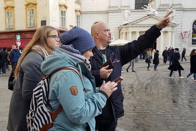 Private City Discovery walk - Historical Treasure hunt - Exploring Vienna Through a Treasure Hunt