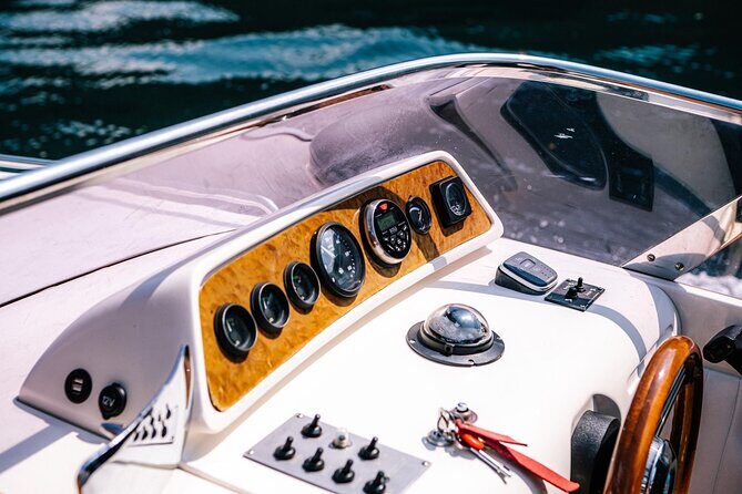 Private Cruise on Lake Como with Luxury Motorboat from 1H to 4H - The Experience in Detail
