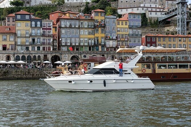 Private Cruise on Luxury Yacht in Porto - Key Points