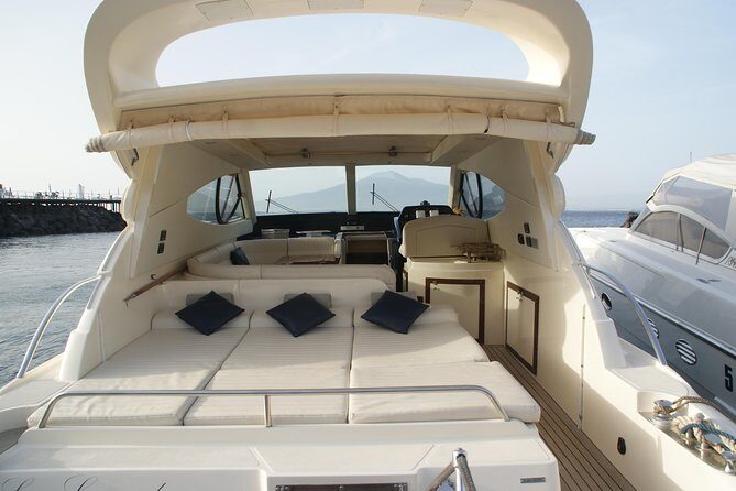 Private Cruise to Capri and Amalfi coast from Positano or Amalfi - yacht 50' - FAQ