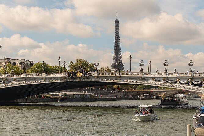 Private Cruise to Discover Paris - Who Will Love This Experience?