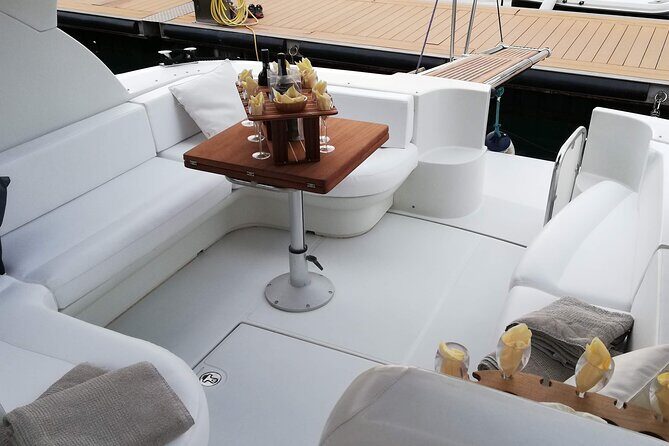 Private Cruise to Ischia and Procida - Yacht 40' - FAQs